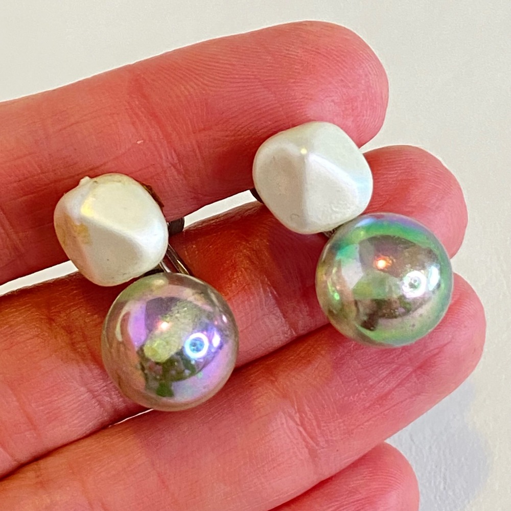 Vintage Soap Bubble Earrings Iridescent Faux Pearl Screw Back Drop